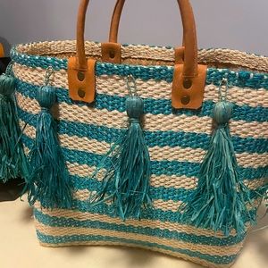 Mar y Sol straw beach bag. Used in good condition.
